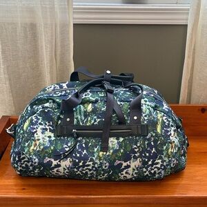 Lululemon Athletica Blue and Green Travel/ Gym Bag